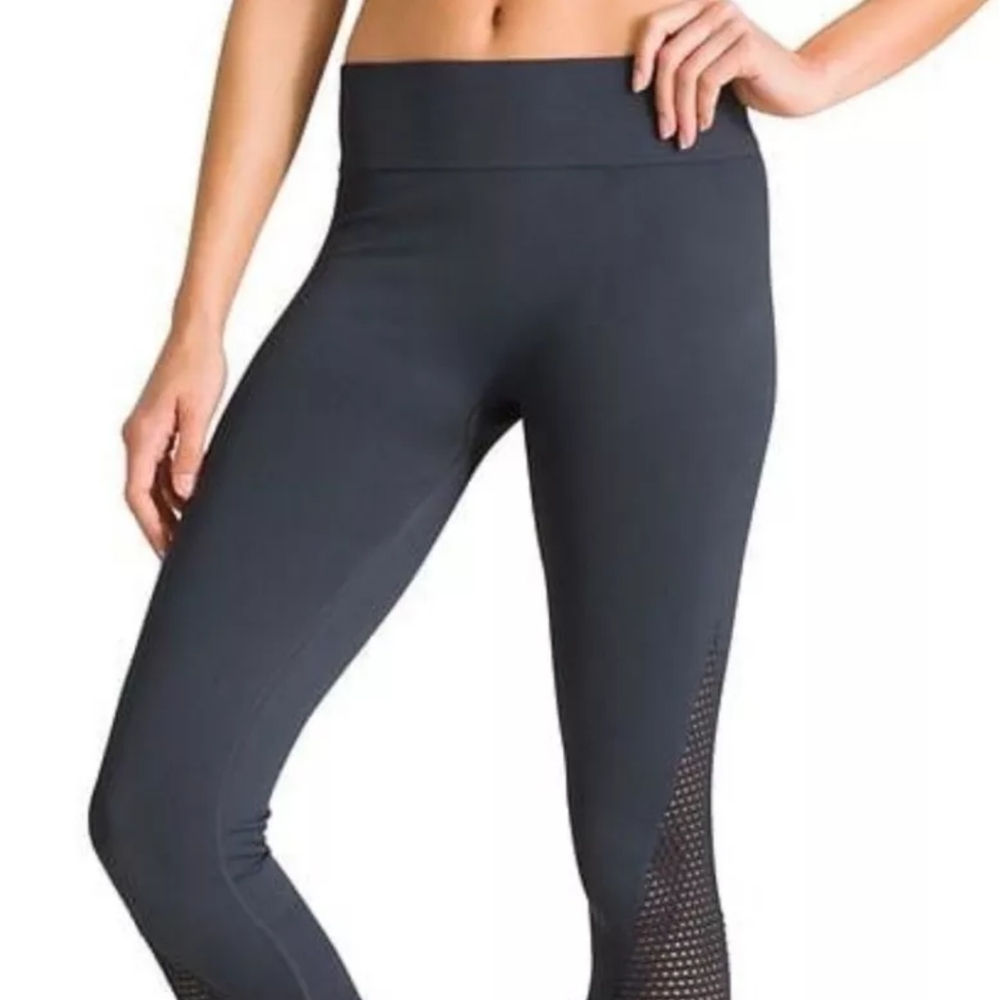 Black Athleta laser cut leggings